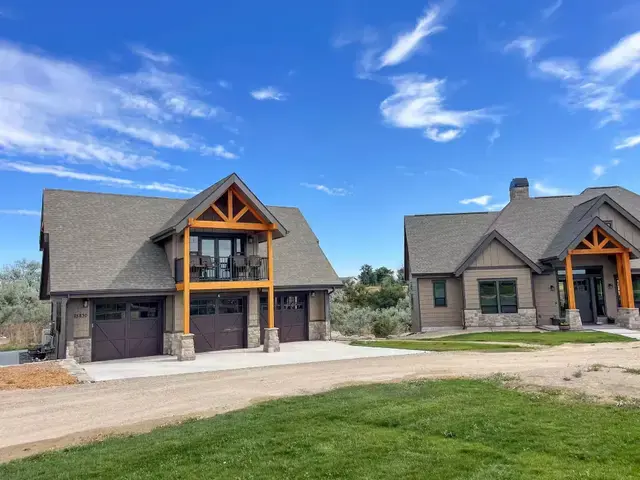 Carriage House 7